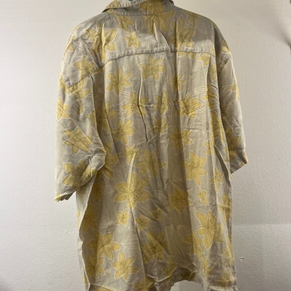 Tommy Bahama 100% Silk Floral Camp Shirt Yellow & Cream Hibiscus Print Men’s Lg - Picture 4 of 4